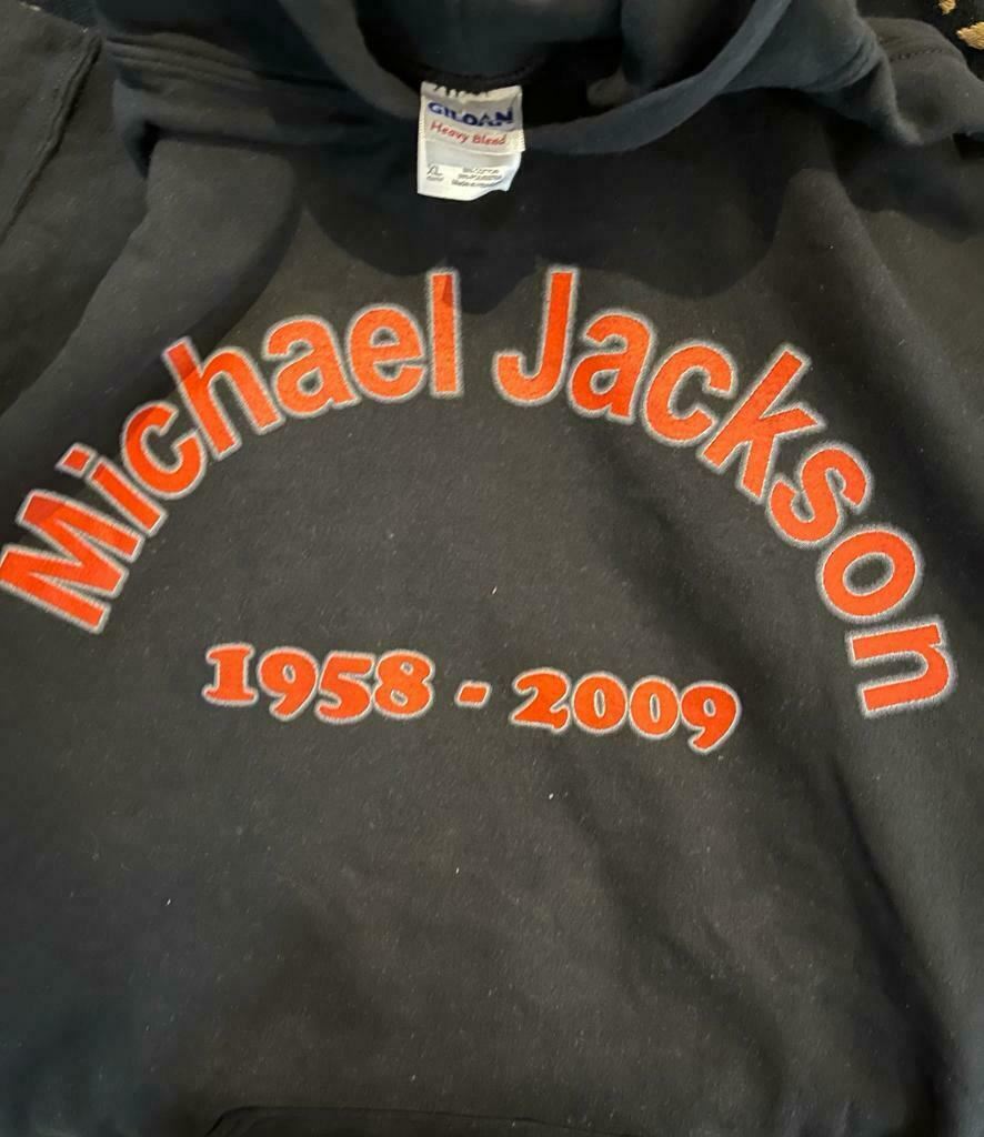 MICHEAL JACKSON Legend Never Dies Gildan Heavy Blend Hoodie